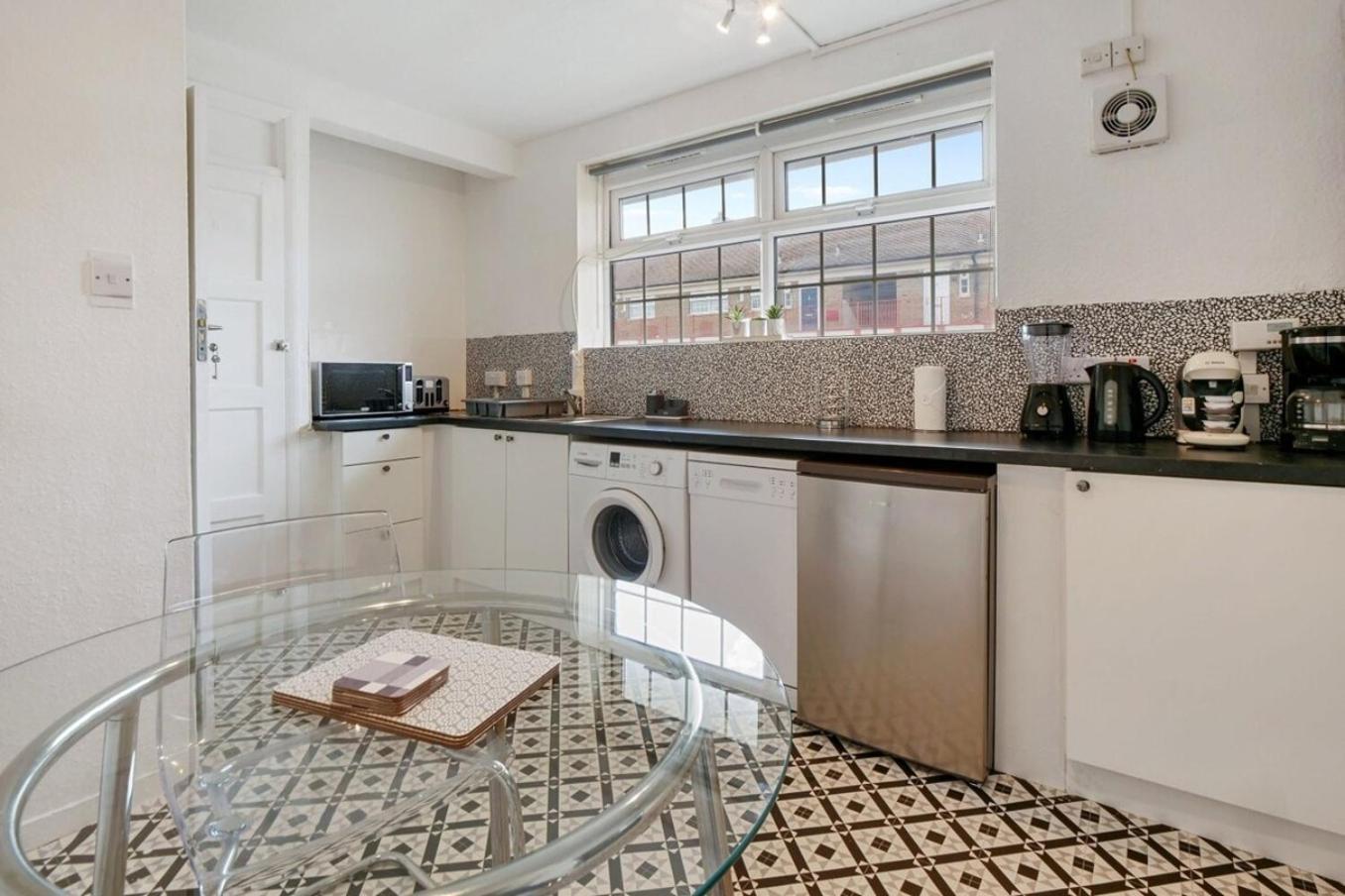 The Serene 2-Bedroom Flat W Free Street Parking Σάτον Εξωτερικό φωτογραφία